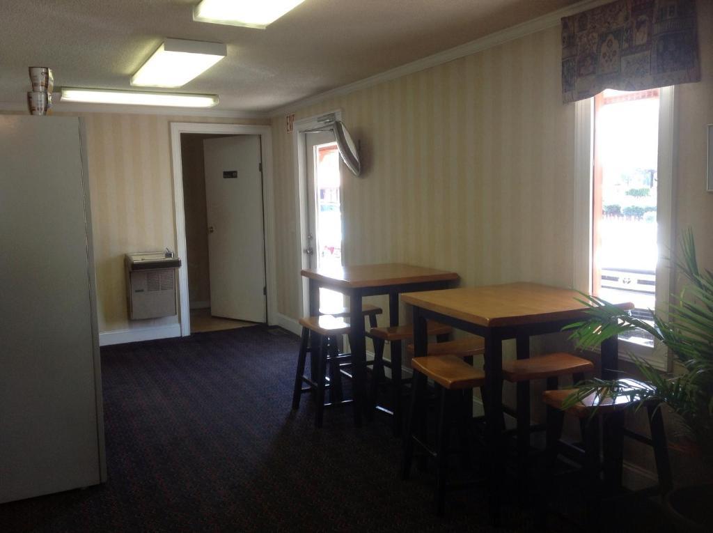 Knights Inn - Cayce Buitenkant foto